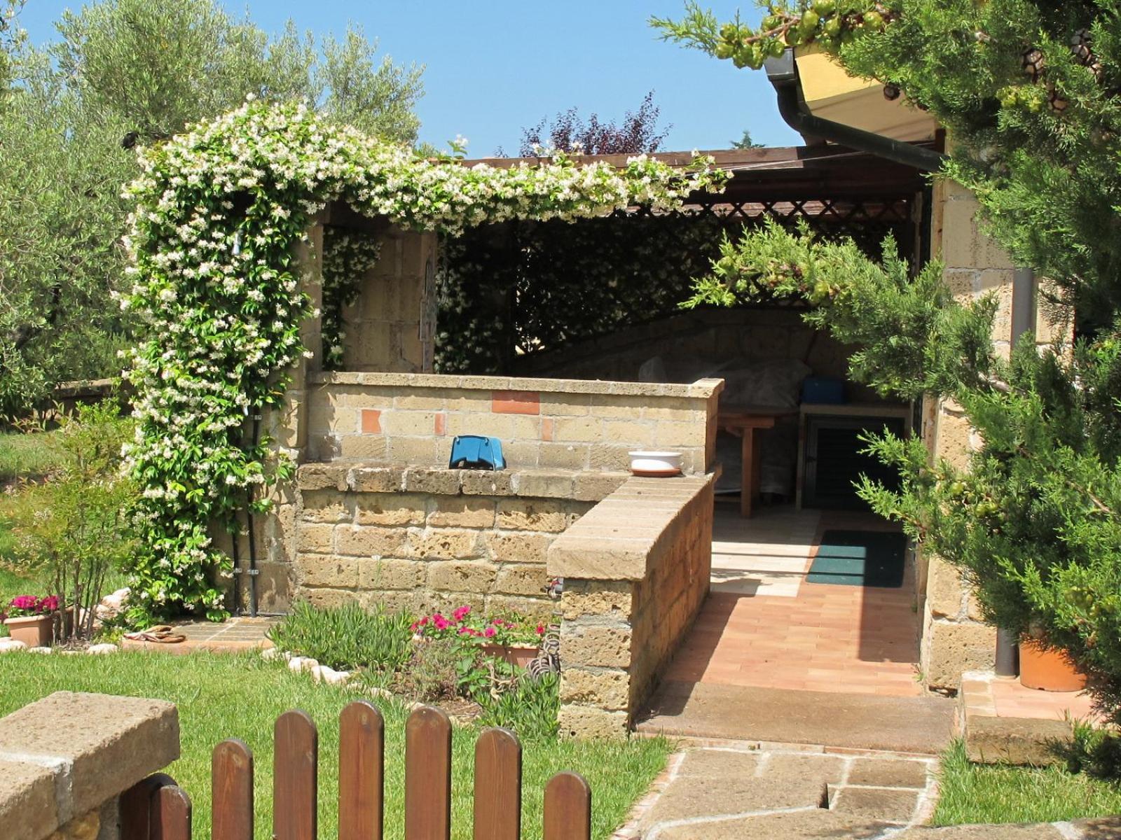 Il Borgo Centro Vacanze Guardistallo Exteriör bild