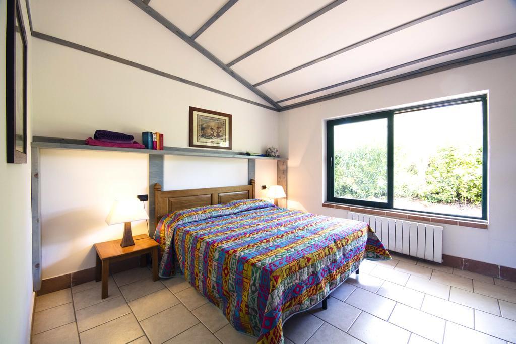 Il Borgo Centro Vacanze Guardistallo Exteriör bild