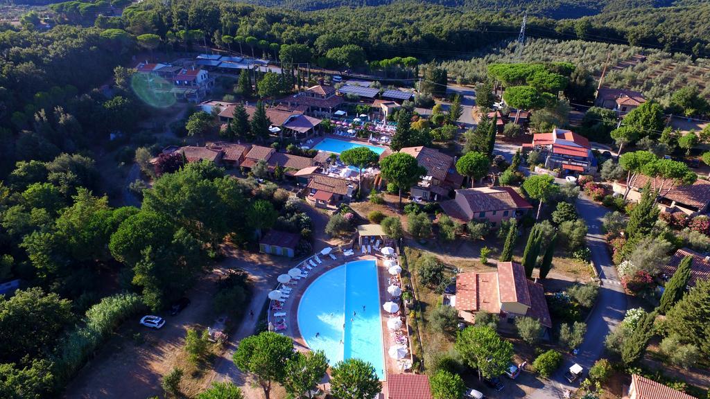 Il Borgo Centro Vacanze Guardistallo Exteriör bild