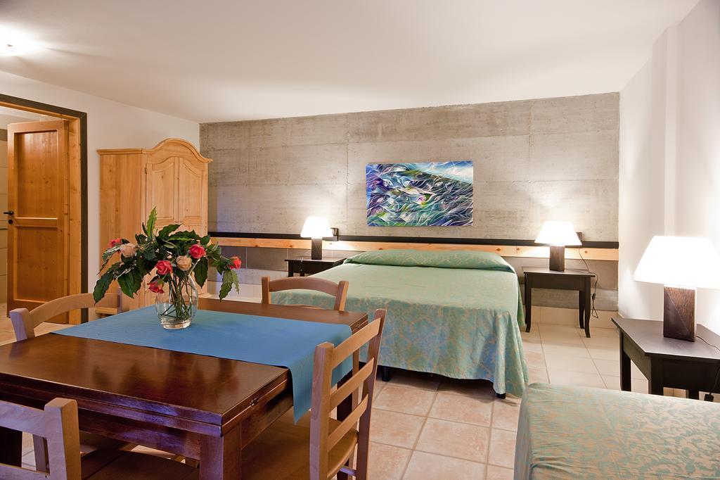 Il Borgo Centro Vacanze Guardistallo Exteriör bild