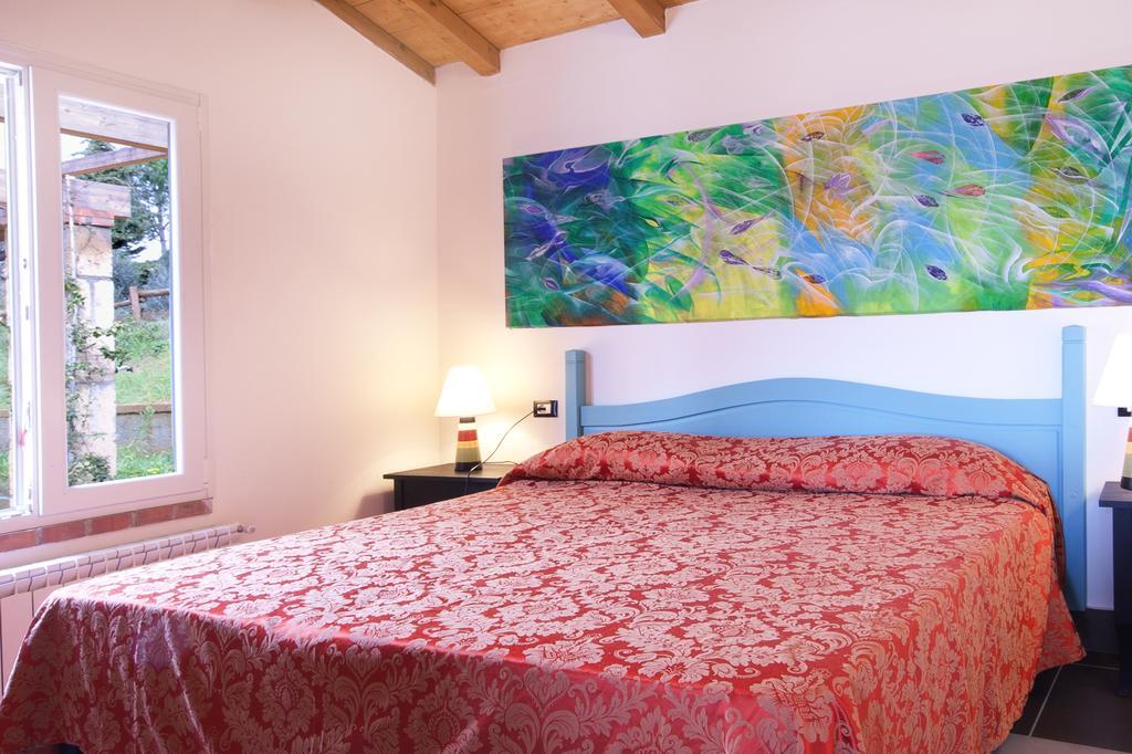 Il Borgo Centro Vacanze Guardistallo Exteriör bild